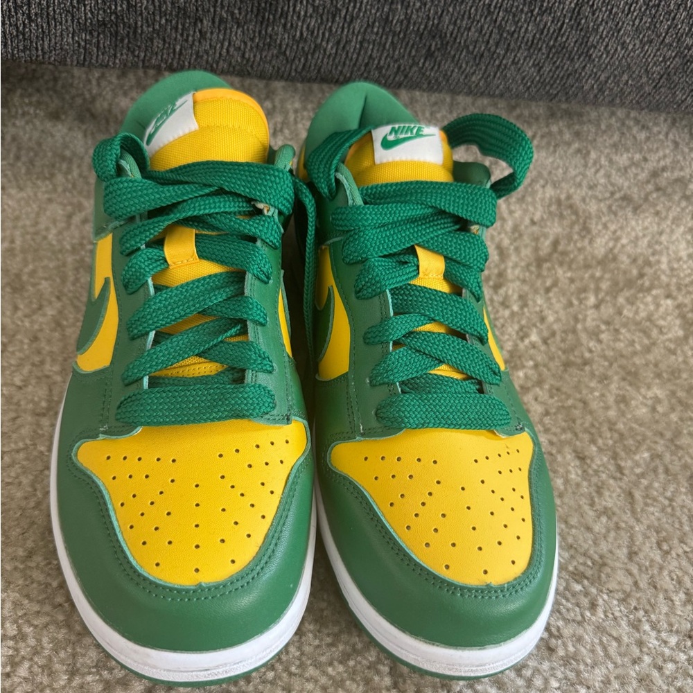 Nike Kids Sneakers in Green and Yellow